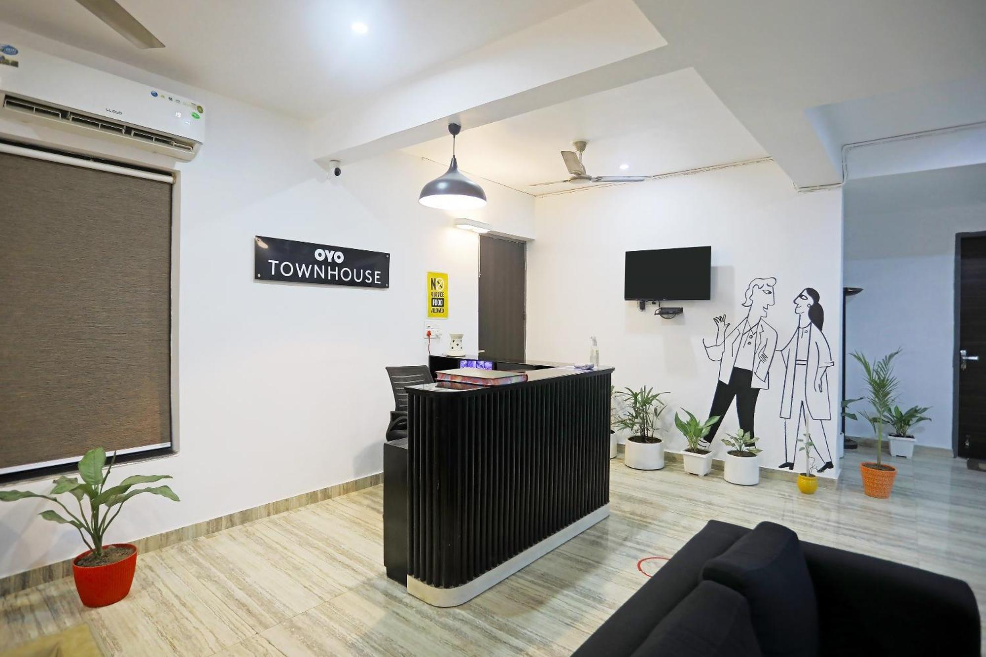 Super Townhouse Cloud Bay, Near Genpact, Sector-69, Gurgaon Hotel Exterior foto