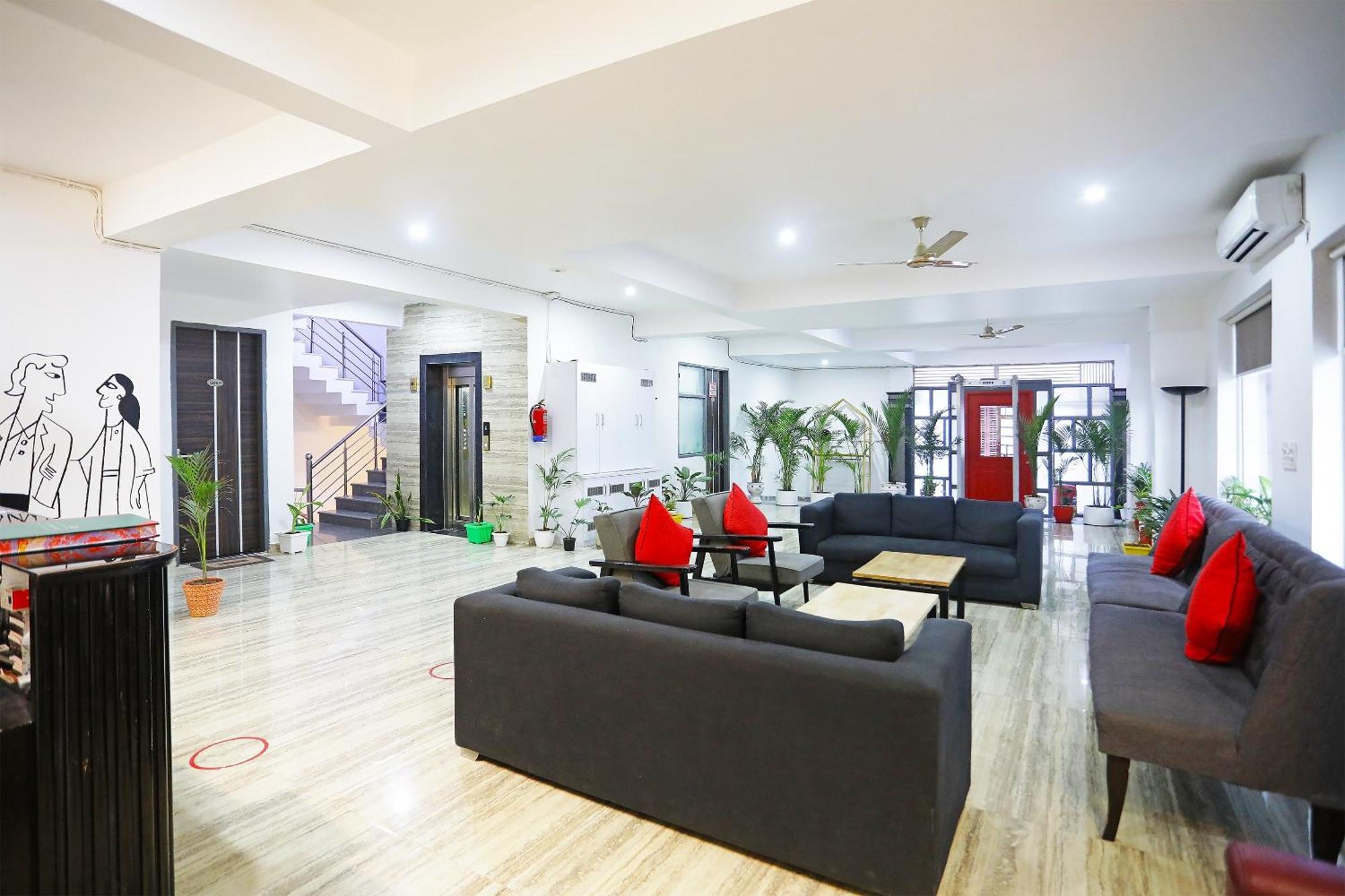 Super Townhouse Cloud Bay, Near Genpact, Sector-69, Gurgaon Hotel Exterior foto