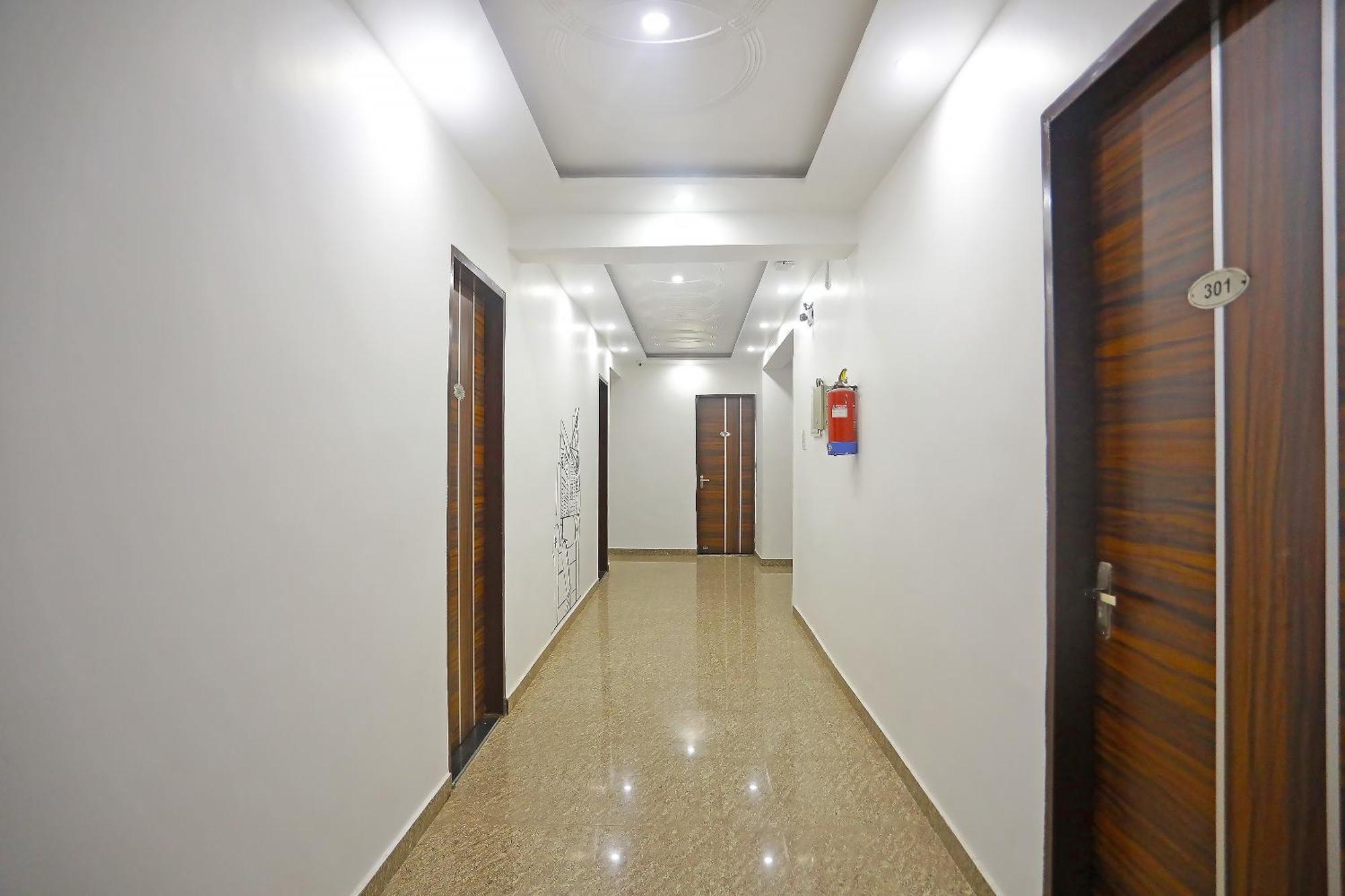 Super Townhouse Cloud Bay, Near Genpact, Sector-69, Gurgaon Hotel Exterior foto